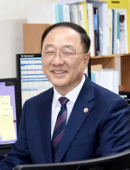 홍남기 프로필 사진