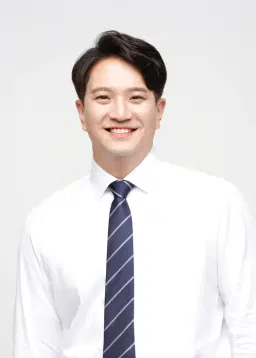 전용기 프로필 사진